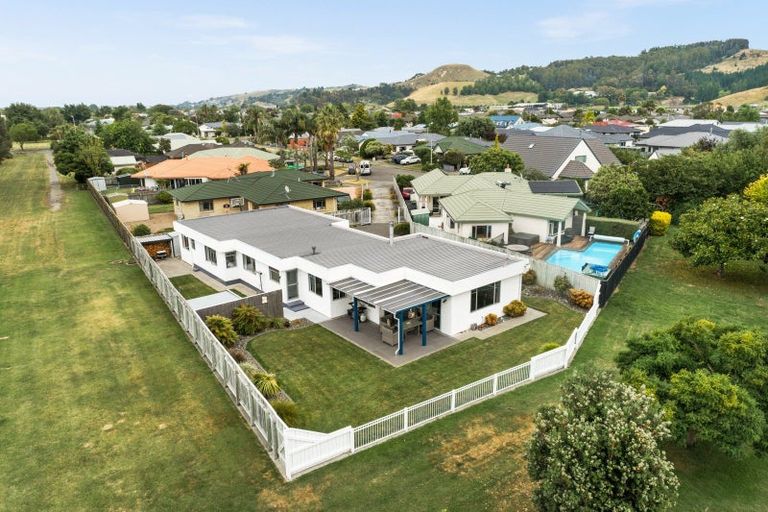Photo of property in 16 Jacaranda Place, Greenmeadows, Napier, 4112