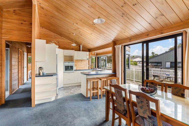 Photo of property in 11 Pleasant Place, Pauanui, Hikuai, 3579