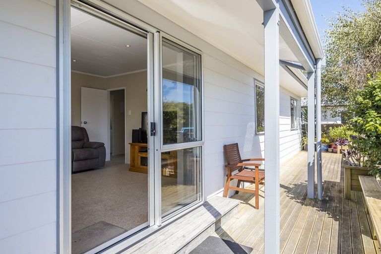 Photo of property in 15 Linwood Drive, Paraparaumu, 5032