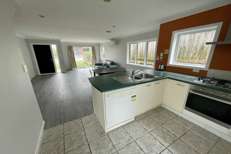 Photo of property in 34a Landsdowne Terrace, Karori, Wellington, 6012