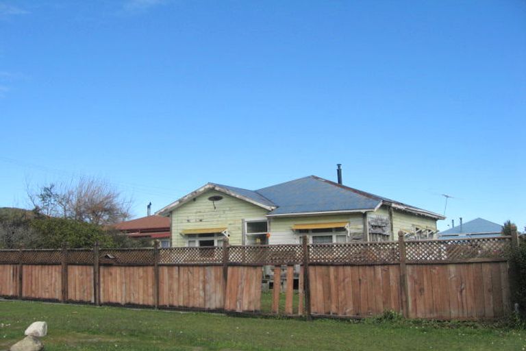 Photo of property in 86 Fox Street, Cobden, Greymouth, 7802