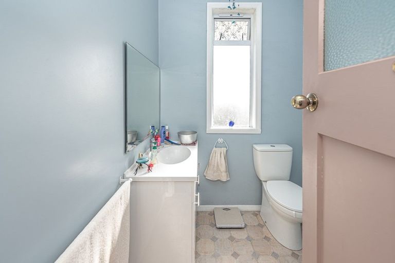 Photo of property in 26 Egmont Street, Castlecliff, Whanganui, 4501