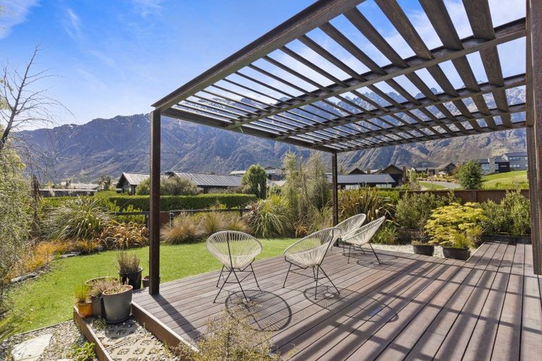 Photo of property in 6 Soudley Court, Jacks Point, Queenstown, 9371