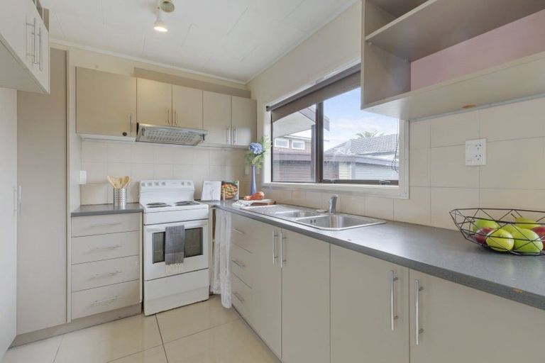 Photo of property in 2/25 Margaret Road, Papatoetoe, Auckland, 2025