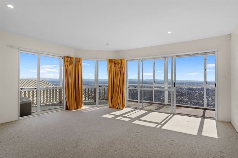 Photo of property in 5 Harry Ell Drive, Cashmere, Christchurch, 8022
