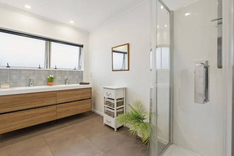 Photo of property in 2/492 Otumoetai Road, Otumoetai, Tauranga, 3110