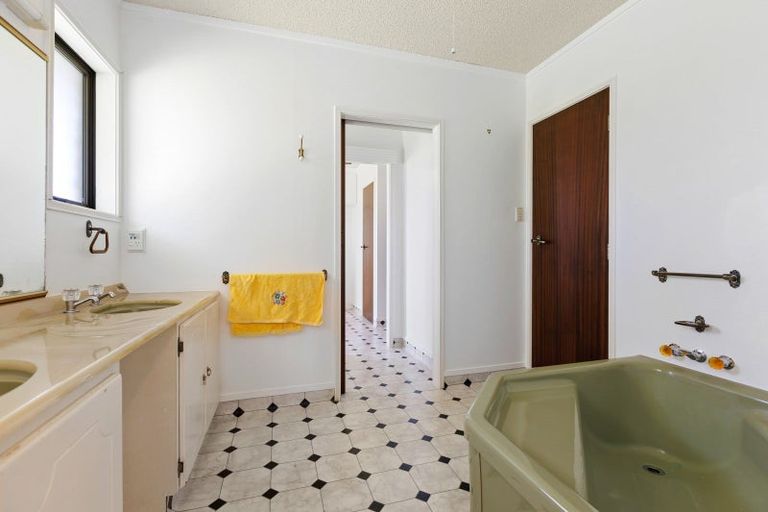 Photo of property in 783 Mangorei Road, Mangorei, New Plymouth, 4371