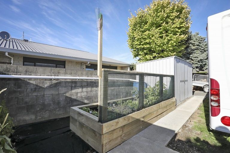 Photo of property in 82 Kildare View, Waikiwi, Invercargill, 9810