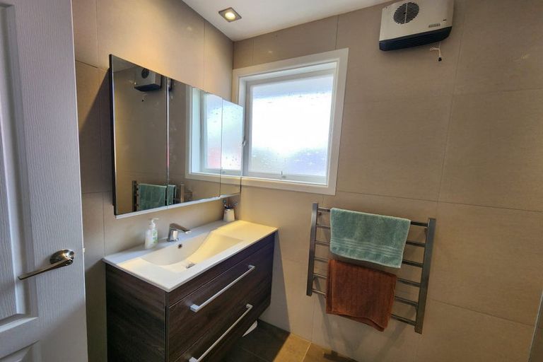 Photo of property in 2/484 East Coast Road, Windsor Park, Auckland, 0630