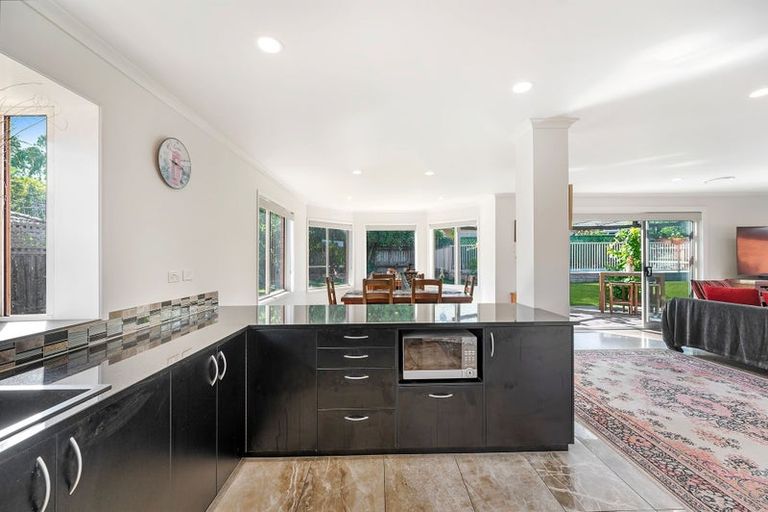 Photo of property in 28 Arataki Road, Havelock North, 4130