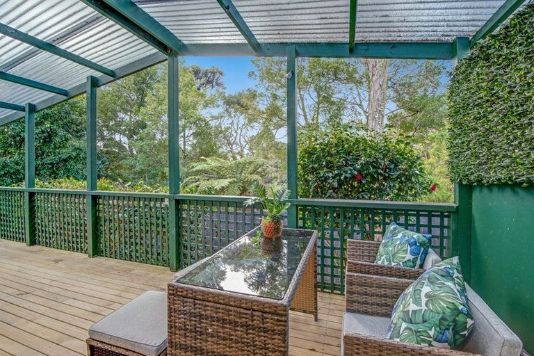 Photo of property in 22 Randal Place, Bayview, Auckland, 0629