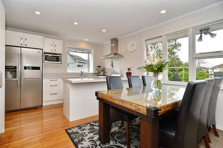 Photo of property in 321 Lake Terrace Road, Shirley, Christchurch, 8061