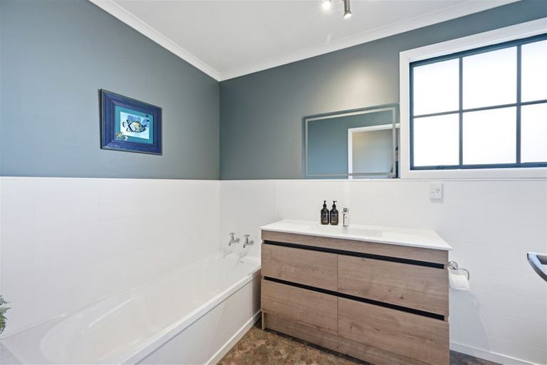 Photo of property in 17 Parkerfield Place, Motueka, 7120