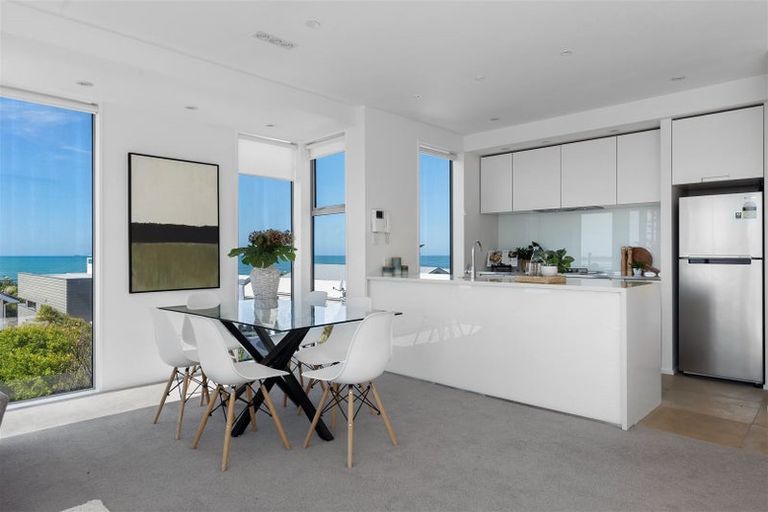 Photo of property in 9/22 Esplanade, Sumner, Christchurch, 8081