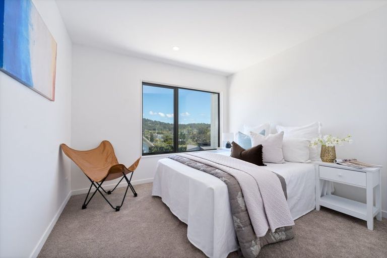 Photo of property in 21d Barron Drive, Green Bay, Auckland, 0604