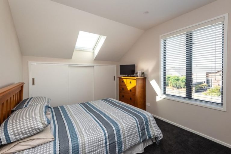 Photo of property in 41 Waterstock Way, Parklands, Christchurch, 8083