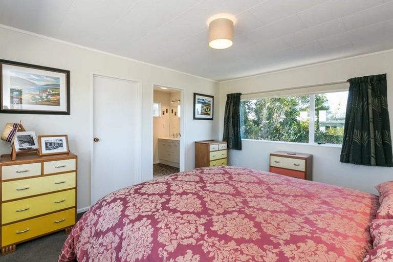 Photo of property in 12 Ormond Road, Hospital Hill, Napier, 4110