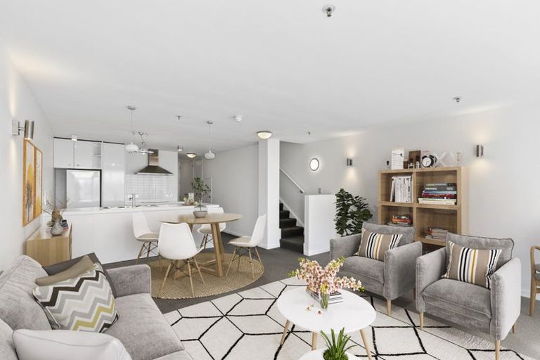 Photo of property in Montreaux Apartments, 10j/164 The Terrace, Wellington Central, Wellington, 6011