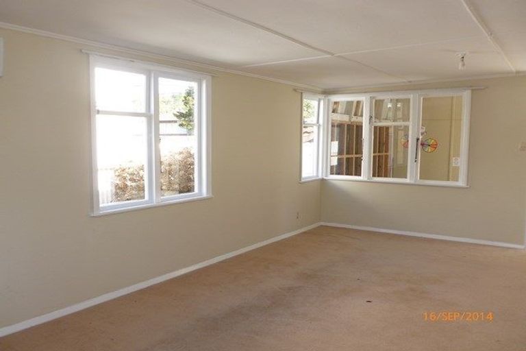 Photo of property in 1/12 Beauchamp Street, Tawa, Wellington, 5028