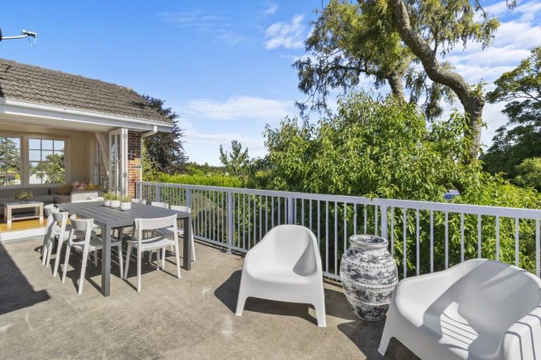 Photo of property in 39 Hillcrest Road, Hillcrest, Hamilton, 3216