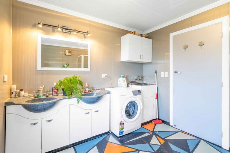 Photo of property in 16 Joseph Street, Gore, 9710