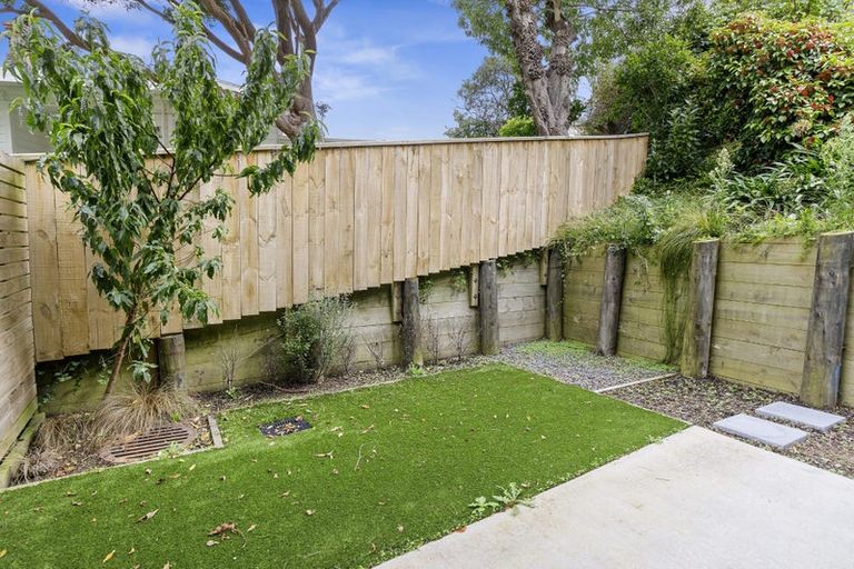 Photo of property in 4a Ferry Road, Days Bay, Lower Hutt, 5013