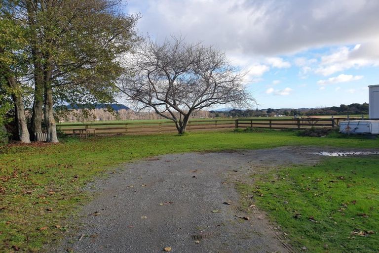 Photo of property in 46 North Manakau Road, Manakau, Levin, 5573