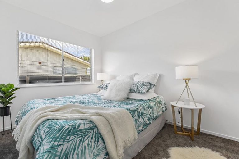 Photo of property in 2/25 Pinedale Place, Henderson, Auckland, 0610