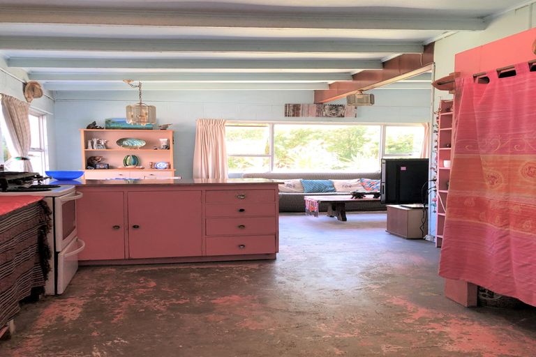 Photo of property in 6 Snell Crescent, Waihi Beach, 3611