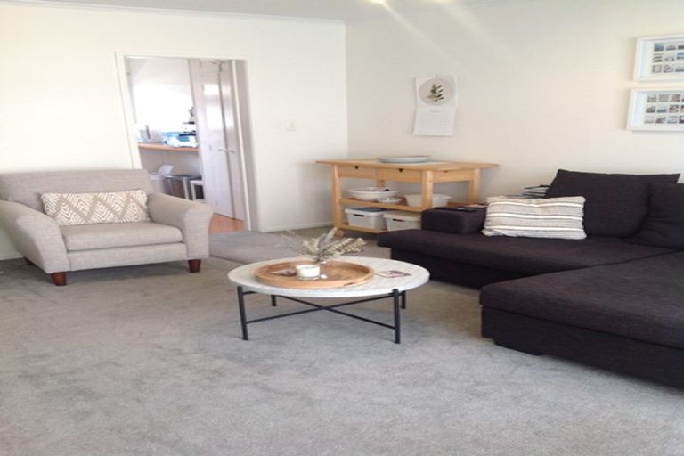 Photo of property in 2/221 Hurstmere Road, Takapuna, Auckland, 0622