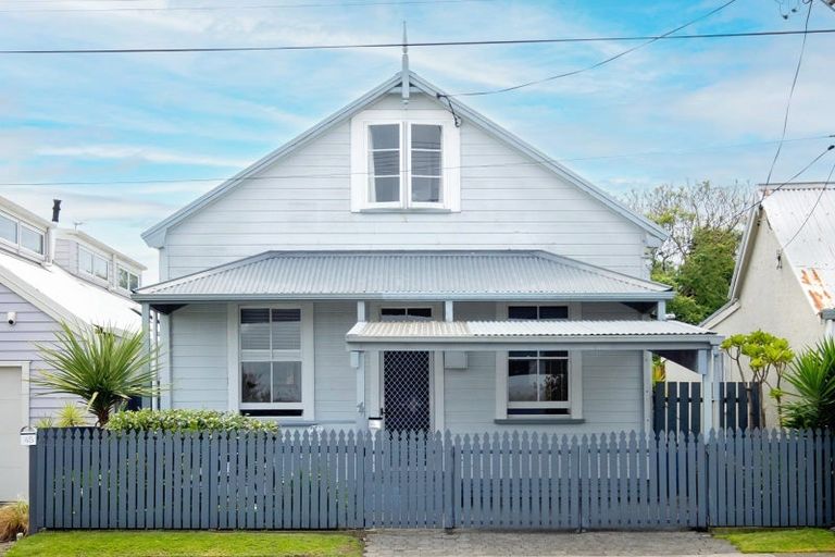 Photo of property in 44 Meeanee Quay, Westshore, Napier, 4110