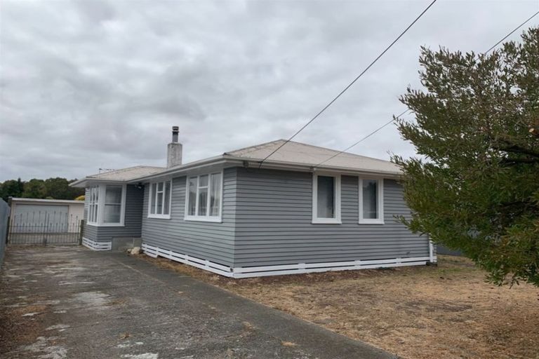 Photo of property in 35 Cameron Crescent, Masterton, 5810