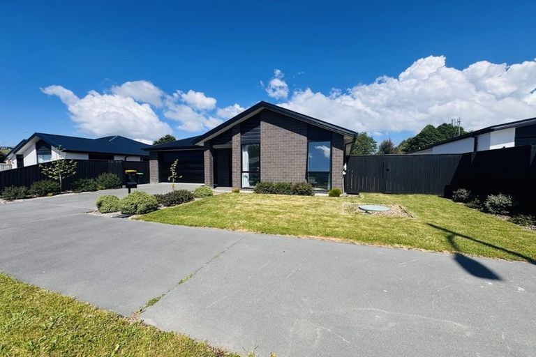 Photo of property in 92 Muirhill Street, Halswell, Christchurch, 8025