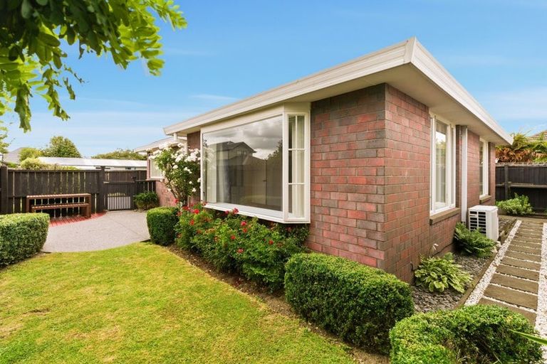 Photo of property in 4/12 Frankleigh Street, Somerfield, Christchurch, 8024