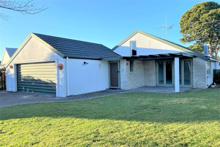 Photo of property in 2 Grantleigh Way, Pyes Pa, Tauranga, 3112