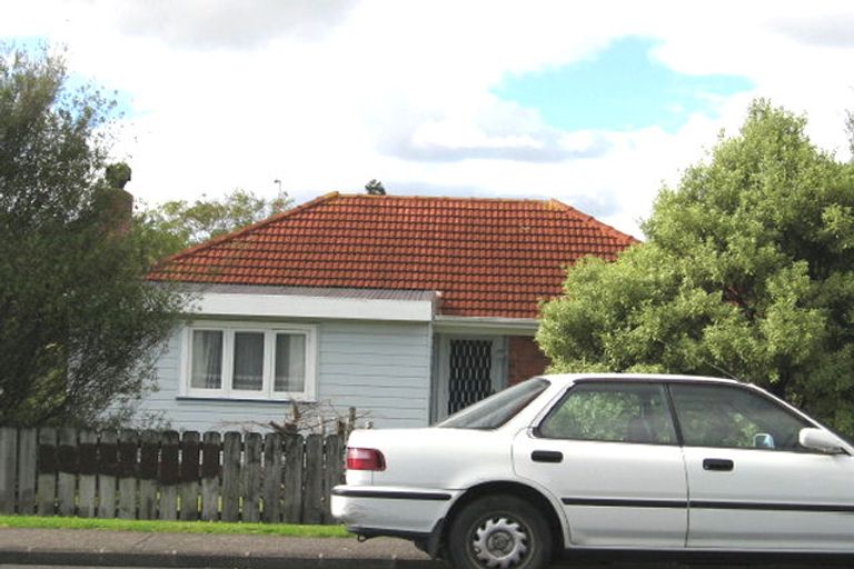 Photo of property in 731a Te Atatu Road, Te Atatu Peninsula, Auckland, 0610