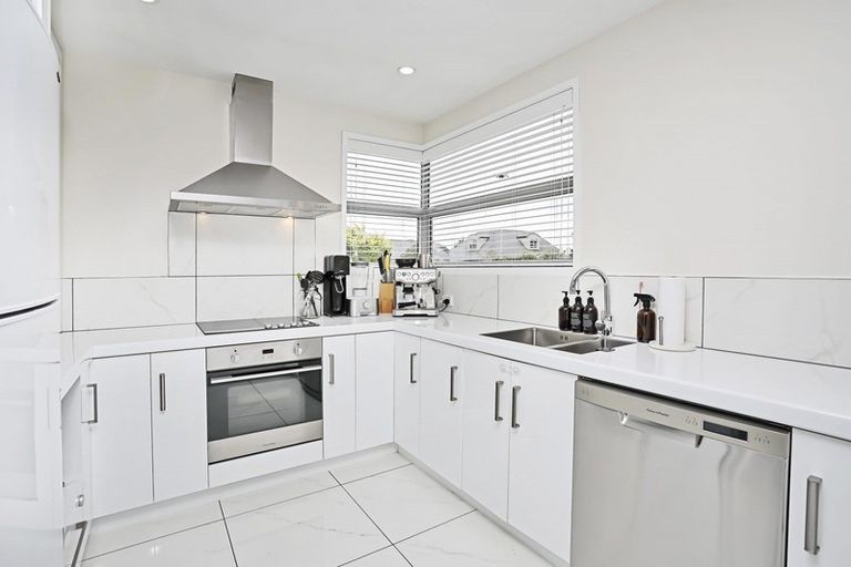 Photo of property in 18 Rosewood Drive, Rosedale, Invercargill, 9810