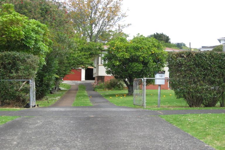 Photo of property in 10 Kiwi Esplanade, Mangere Bridge, Auckland, 2022