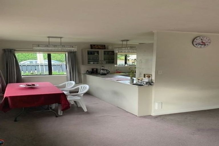 Photo of property in 1/3 West Street, Papakura, 2110