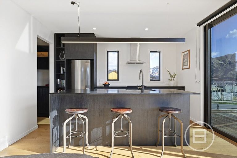 Photo of property in 18 Scurr Terrace, Wanaka, 9305