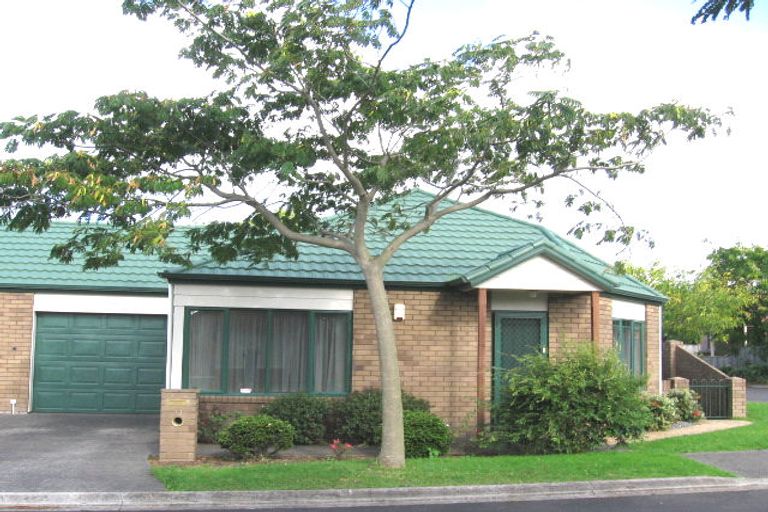 Photo of property in 11 Kilmarnock Avenue, Ranui, Auckland, 0612