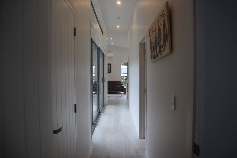 Photo of property in 73 Warman Road, Okura, Auckland, 0792