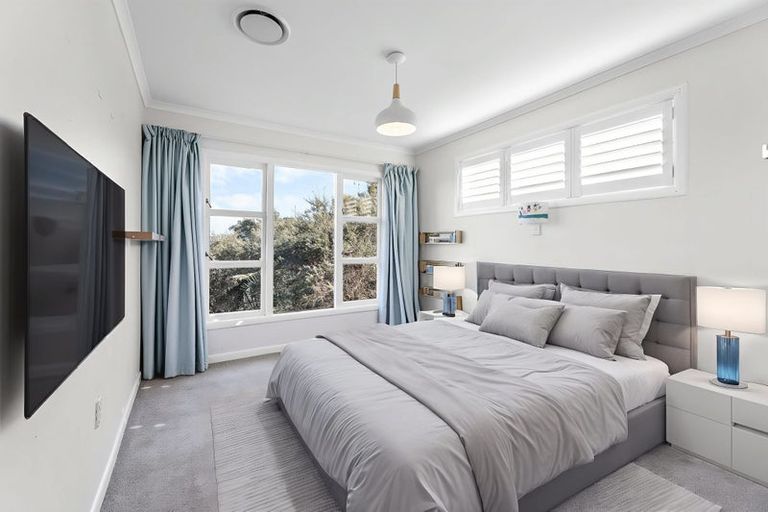 Photo of property in 1 Keith Smith Avenue, Beach Haven, Auckland, 0626