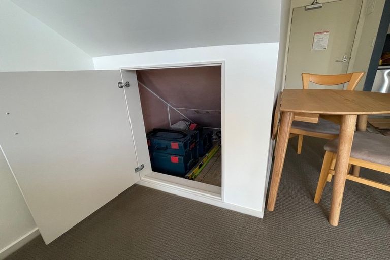 Photo of property in Terrace Heights Apartments, 2/163p The Terrace, Wellington Central, Wellington, 6011