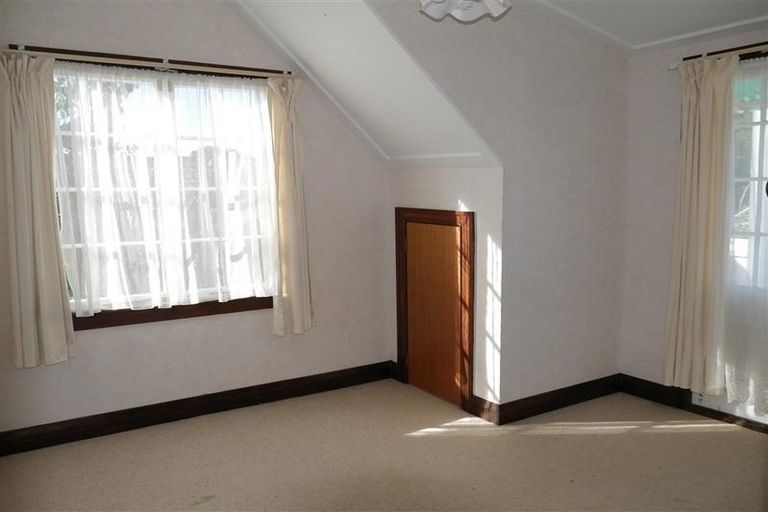 Photo of property in 2 Kamo Road, Regent, Whangarei, 0112