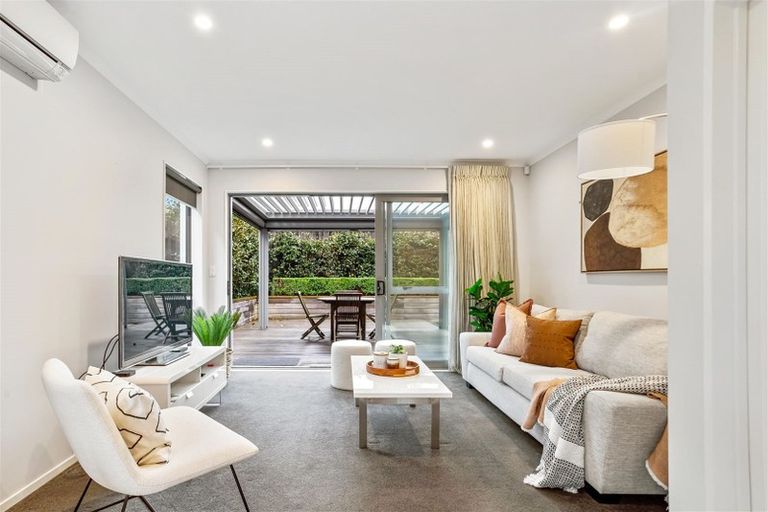 Photo of property in 4 Bomb Point Drive, Hobsonville, Auckland, 0616