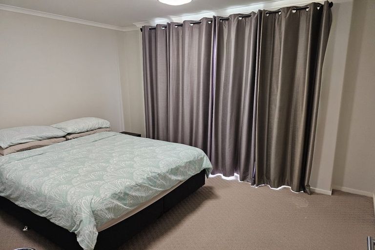 Photo of property in 9 Vincent Lane, Hobsonville, Auckland, 0616