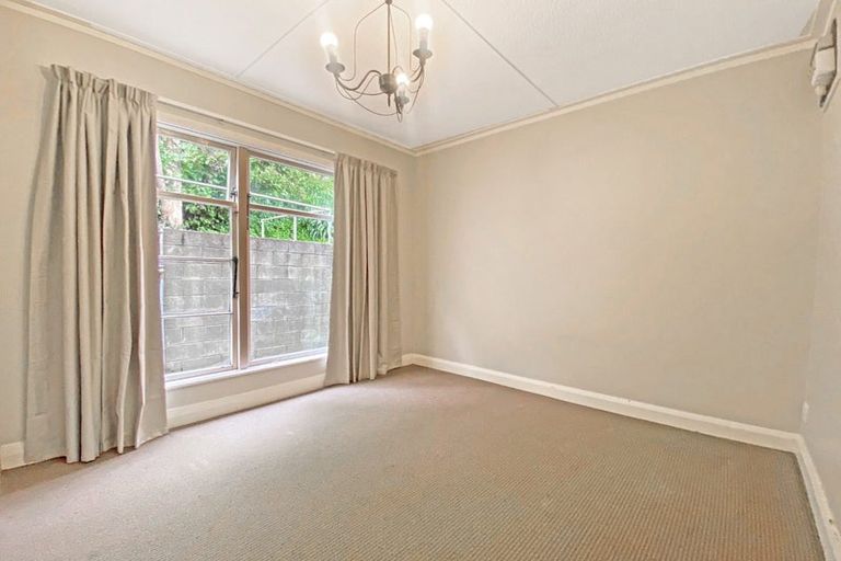 Photo of property in 49 Pembroke Road, Northland, Wellington, 6012