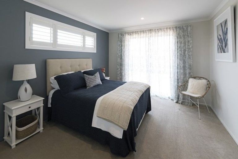 Photo of property in 4 Colquhoun Way, Kelvin Grove, 4470