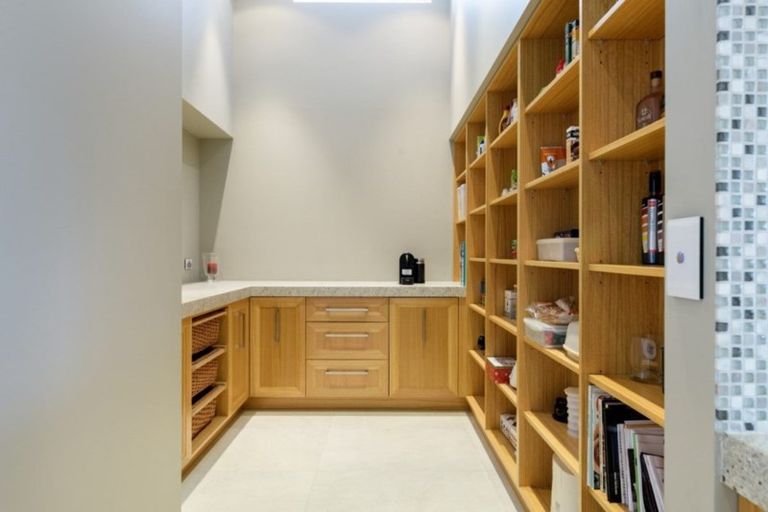 Photo of property in 61 Omokoroa Road, Omokoroa, 3114